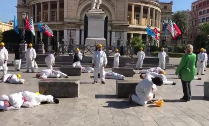 Sicurezza sul lavoro, a Palermo il flash mob dei sindacati