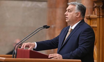 L'Ungheria di Orban è l'unico Paese europeo a ricevere il gas dalla Russia di Putin (e che fa "Marameo" alla Ue)