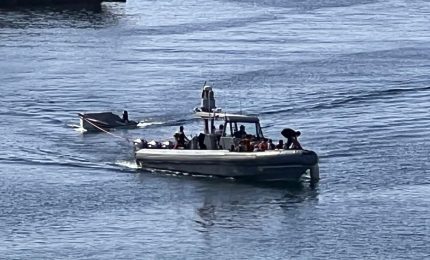 Nuovo sbarco con 28 migranti a Lampedusa, capienza hotspot sale a 400