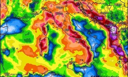 Maltempo con valori monstre nei prossimi 4 giorni in Sicilia: piogge, grandinate, venti e in mare onde alte 6 metri