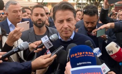 Conte a Palermo &ldquo;Il Governo recupera soldi togliendoli ai poveri&rdquo;