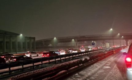 Neve a Torino, disagi alla circolazione