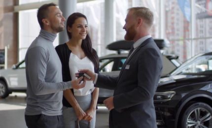 Auto, nel 2022 calano le immatricolazioni in Ue