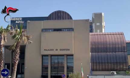 Spaccio di droga ed estorsioni, 17 misure cautelari nel napoletano