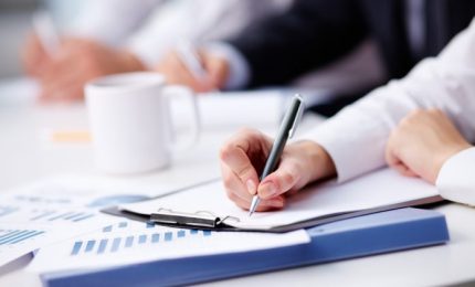 Le 'nuove frontiere' della Formazione: invece di formare giovani disoccupati per inserirli nel mondo del lavoro si 'forma' chi già lavora