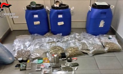Controllavano in video "deposito" di droga, due arresti nel Catanese