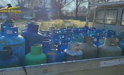 Caserta, scoperto commercio illecito di Gpl in bombole