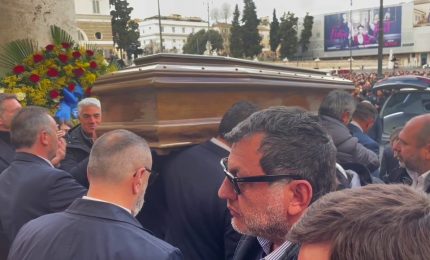 Maurizio Costanzo, il commosso addio a Roma