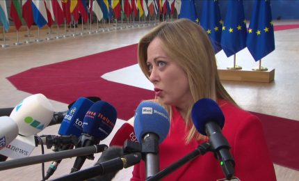 Ucraina, Meloni "L'invito di Macron a Zelensky non aiuta la causa"