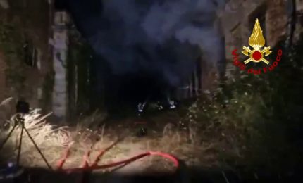 Incendio al Porto Vecchio di Trieste, le immagini