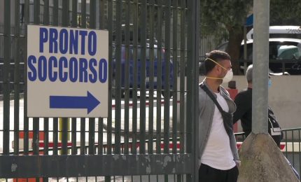 Covid, verso l&rsquo;allentamento dei divieti negli ospedali