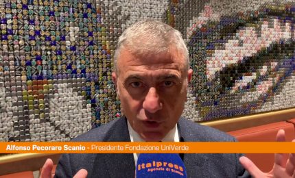 Pecoraro Scanio "Rilancio eccellenze con premi a panettone lombardo"