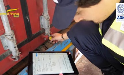 Napoli, sequestrate e distrutte mascherine e altri prodotti non sicuri
