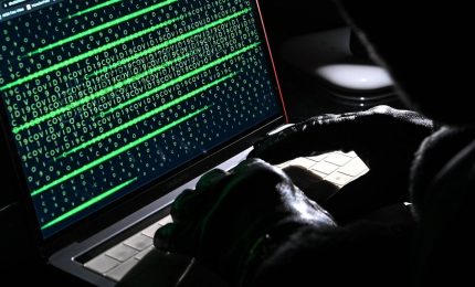 Gli hacker fanno tremare il mondo bloccando migliaia di server