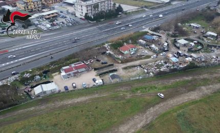 Campo nomadi tra i rifiuti nel napoletano, denunce e sequestri