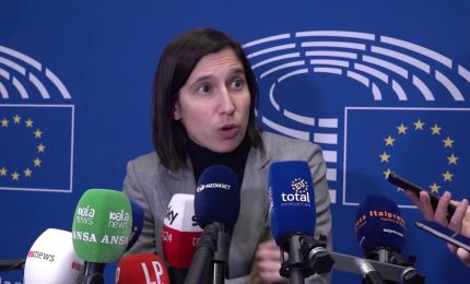 Migranti, Schlein "Destra forte con i deboli e debole con i forti"