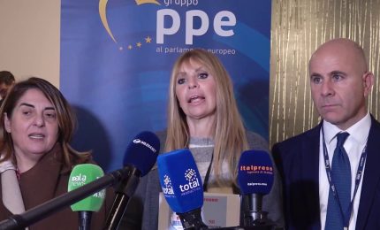 Ue, Forza Italia a Fitto "Allarme su Nutriscore ed etichettature vino"