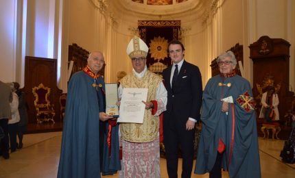 Il Principe Jaime di Borbone consegna la Gran Croce Costantiniana al Vescovo di Ragusa