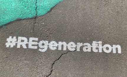 Re-generation, un'opera di street art contro l'abbandono di mozziconi