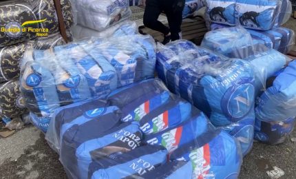 Napoli, sequestrati oltre 35 mila articoli calcistici