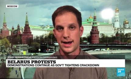 A che titolo gli occidentali protestano per l'arresto di Evan Gershkovich dopo quello che stanno facendo a Julian Assange?