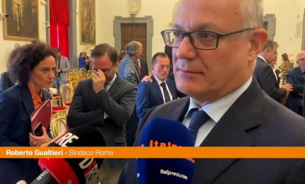 Gualtieri "Con Roma si fa strada basta buche, si volta pagina"