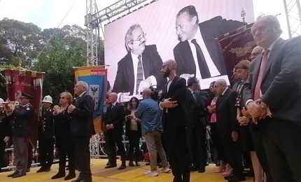 Strage Capaci, all&rsquo;albero Falcone l&rsquo;abbraccio di Palermo nel ricordo delle vittime