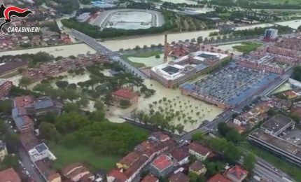 Maltempo in Emilia Romagna, immagini dall'elicottero dei carabinieri