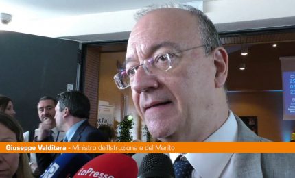 Valditara "Solidariet&agrave; a insegnante ferita nel milanese"