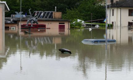 Alluvione in Emilia Romagna: la pioggia c'è ma se esondano 21 fiumi c'è il dubbio che il territorio sia stato abbandonato