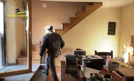 Ancona, per il fisco &egrave; nulla tenente. Gli sequestrano gli immobili