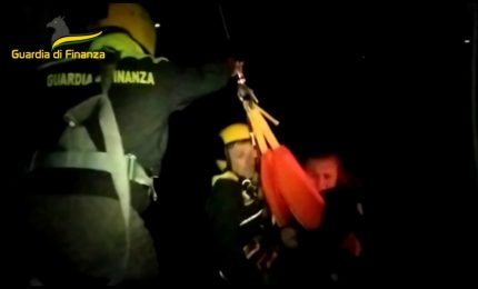 Maltempo in Emilia Romagna, elicottero Gdf salva dieci persone