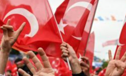 In Turchia Erdogan dato per sconfitto ha sfiorato il 50% e vincerà il ballottaggio contro l'Occidente