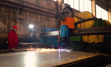 Produzione industriale in calo per il terzo mese consecutivo