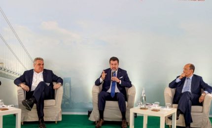 Ponte Stretto, Salvini &ldquo;Coster&agrave; meno del reddito di cittadinanza&rdquo;