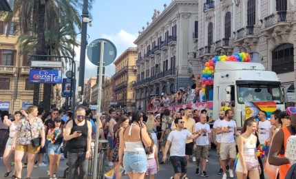Il Pride &ldquo;invade&rdquo; Palermo ma &egrave; polemica sul patrocinio del Comune