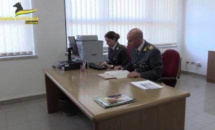 Truffe online da 50 mila euro, perquisizioni a Crotone