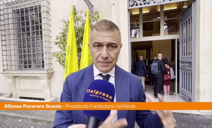 Pecoraro Scanio "L&rsquo;acqua c&rsquo;&egrave;, va evitato lo spreco"