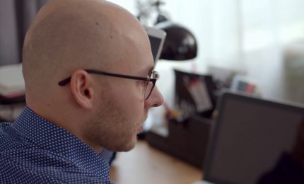 Stai perdendo i capelli? Ecco quali sono le cause e quali i rimedi