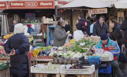 Quasi un italiano su quattro a rischio povertà