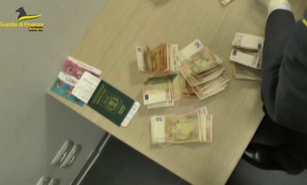 Intercettata all'aeroporto Marconi oltre 1,5 mln valuta non dichiarata