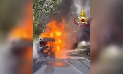 Incendio distrugge mezzo pesante nel padovano