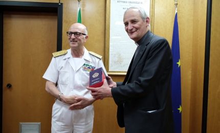 Guardia Costiera, il cardinale Zuppi visita il Comando Generale