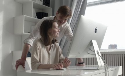 Torna il premio letterario Amazon Storyteller