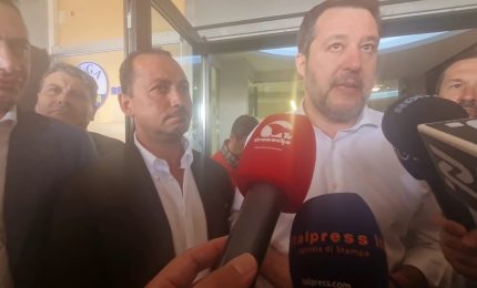 Salvini "Schlein paga il personal shopper e parla di salario minimo?"