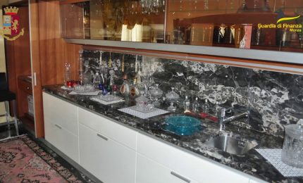 Monza, sequestro da 500 mila euro per coniugi dediti a truffe e rapine