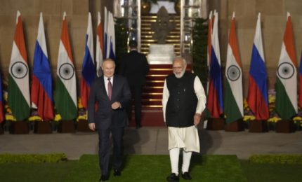 L'India è diventato il principale acquirente del petrolio russo e lo paga in yuan