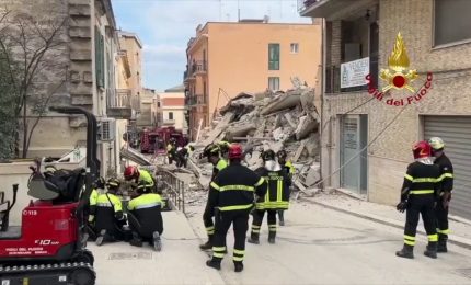 Crolla palazzina in ristrutturazione a Matera, nessuno coinvolto