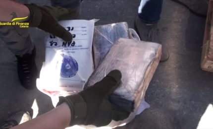 Droga, due tonnellate di cocaina sequestrate e distrutte a Catania