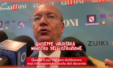 Studiare con i social? Risponde Valditara